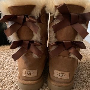 UGG BAILEY BOW BOOT ❤️